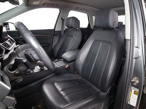 Used 2020 Audi Q5 2.0T Premium w/ Convenience Package AWD/4WD image 21
