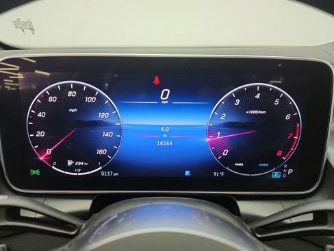 Used 2023 Mercedes-Benz GLC 300 image 10