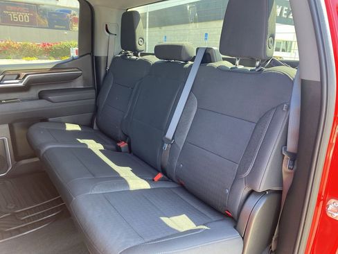 Used 2025 Chevrolet Silverado 1500 LT AWD/4WD image 25