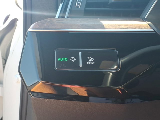 Used 2019 Audi e-tron Premium Plus AWD/4WD image 11