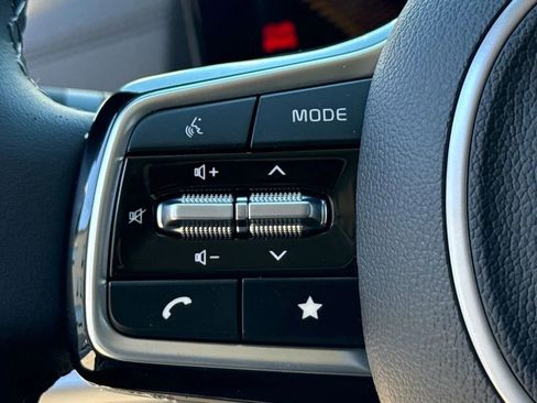New 2026 Kia Carnival FWD image 21