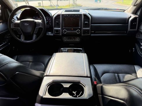 Used 2019 Ford Expedition Platinum AWD/4WD image 18