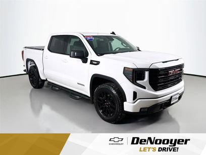 Used 2025 GMC Sierra 1500 Elevation