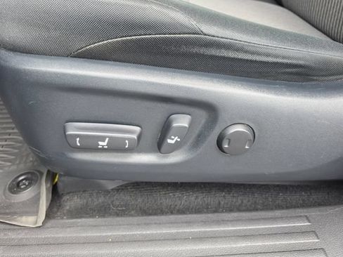 Used 2022 Toyota 4Runner SR5 AWD/4WD image 31
