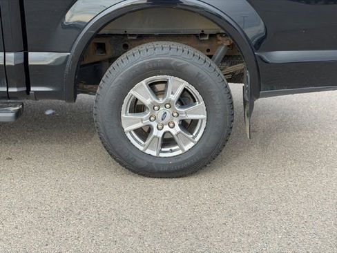 Used 2016 Ford F150 Lariat w/ Equipment Group 502A Luxury image 9