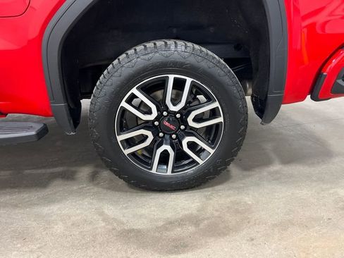 Certified 2021 GMC Sierra 1500 AT4 w/ AT4 Preferred Package image 18