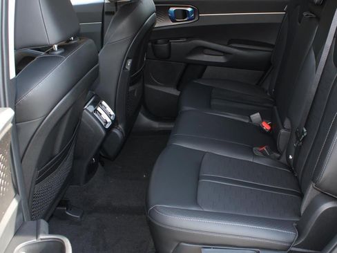 New 2026 Kia Sorento S image 18