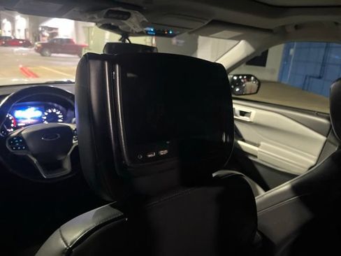 Used 2021 Ford Explorer XLT w/ Equipment Group 202A RWD image 14