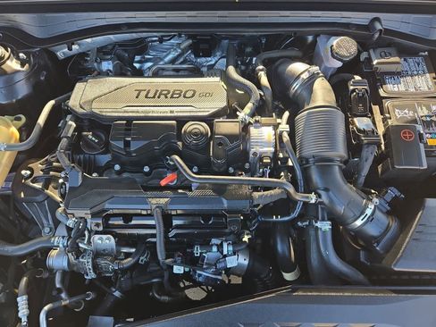 Used 2023 Kia K5 GT-Line image 12