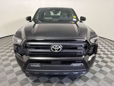 Used 2024 Toyota Tacoma SR5 AWD/4WD image 9