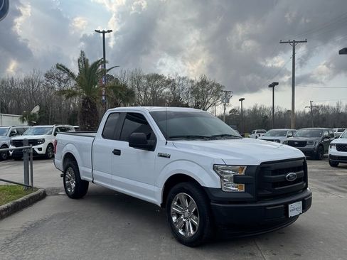 Used 2017 Ford F150 XL w/ Equipment Group 101A Mid image 4