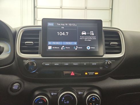 Used 2025 Hyundai Venue SEL FWD image 26