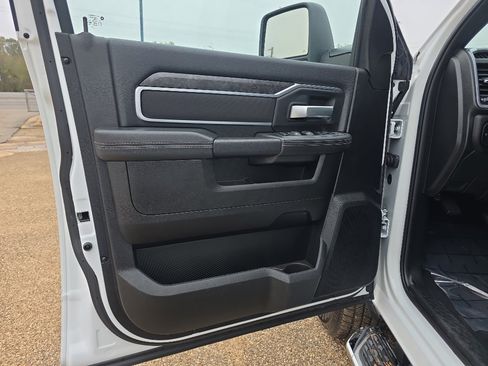 Used 2024 RAM 2500 Big Horn w/ Bed Utility Group image 20