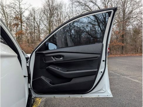 Used 2024 Honda Accord Sport image 13