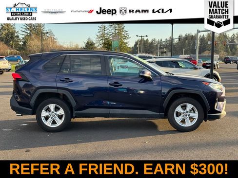 Used 2021 Toyota RAV4 XLE AWD/4WD image 13