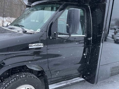 Used 2025 Ford E-450 and Econoline 450 Super Duty w/ Shuttle Bus Prep Package image 7