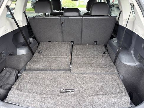 Used 2021 Volkswagen Tiguan SE w/ Panoramic Sunroof Package AWD/4WD image 22