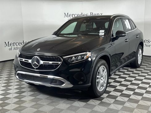 Certified 2025 Mercedes-Benz GLC 300 image 3