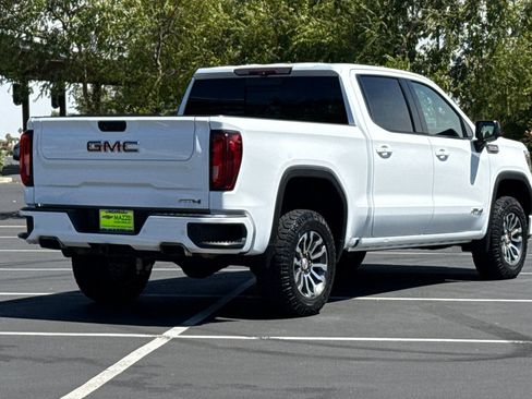 Used 2021 GMC Sierra 1500 AT4 w/ Off-Road Performance Package AWD/4WD image 11