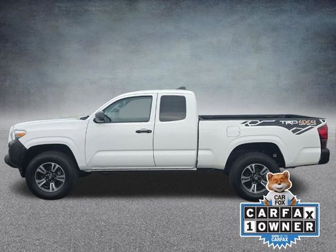 Used 2021 Toyota Tacoma SR AWD/4WD image 2