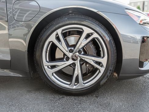 Used 2022 Audi e-tron GT Premium Plus image 4