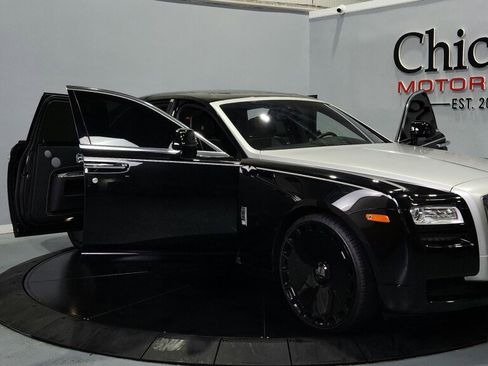 Used 2014 Rolls-Royce Ghost RWD image 16