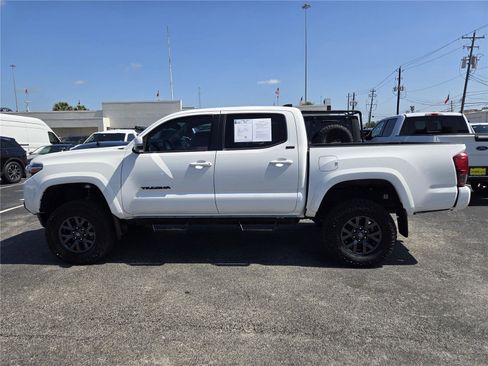 Used 2023 Toyota Tacoma SR5 w/ Technology Package AWD/4WD image 5