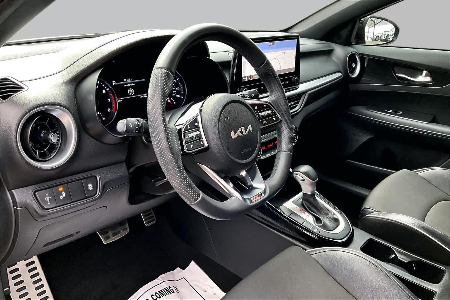 Used 2023 Kia Forte GT-Line w/ GT-Line Technology Package FWD image 18