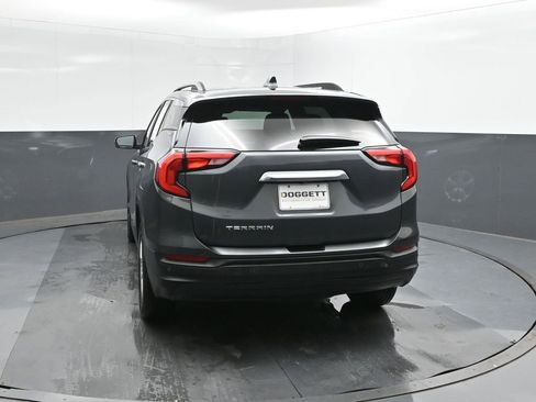 Used 2021 GMC Terrain SLE w/ Driver Convenience Package FWD image 5