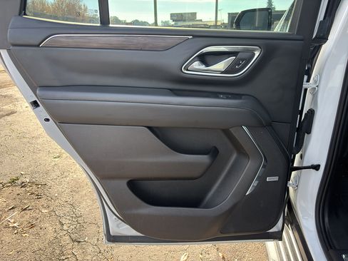 Used 2023 Chevrolet Tahoe LT w/ Luxury Package image 14