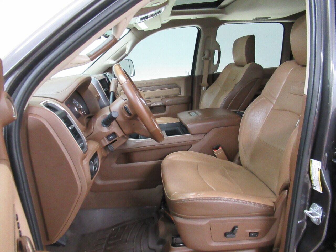 Used 2021 RAM 3500 Limited AWD/4WD image 7