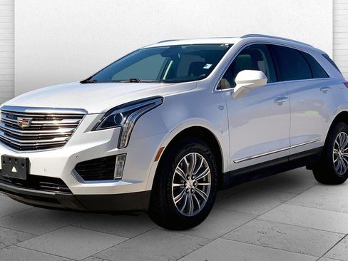 Used 2017 Cadillac XT5 Luxury w/ Driver Awareness Package image 12