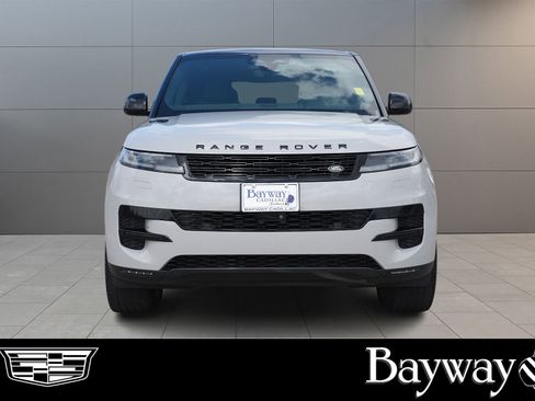 Used 2024 Land Rover Range Rover Sport SE image 2