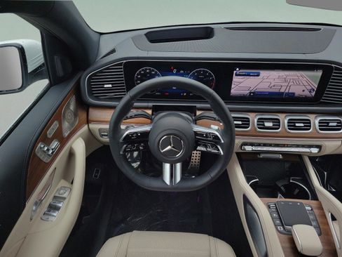 Certified 2026 Mercedes-Benz GLS 580 4MATIC image 13