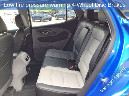 Used 2024 GMC Terrain SLT w/ LPO, Floor Liner Package AWD/4WD image 15