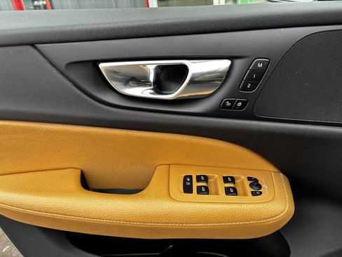 Used 2020 Volvo V60 T5 Cross Country w/ Protection Package Premier image 38