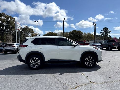 Used 2023 Nissan Rogue SV w/ SV Premium B Package image 30