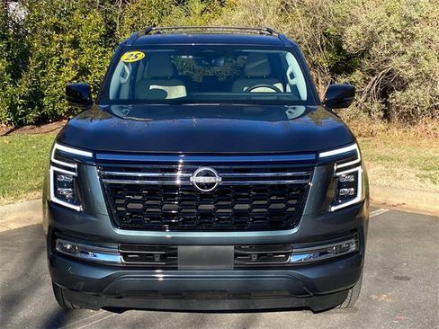 Used 2025 Nissan Armada Platinum image 2