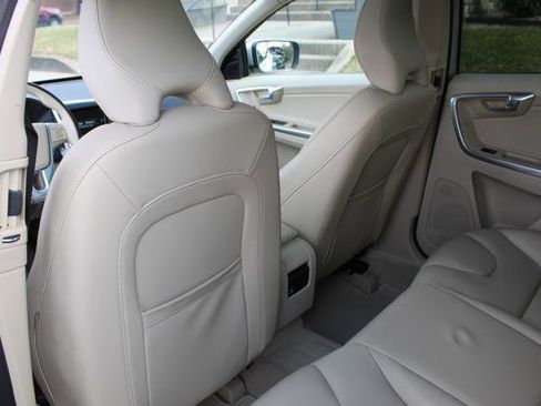 Used 2015 Volvo XC60 T6 image 23