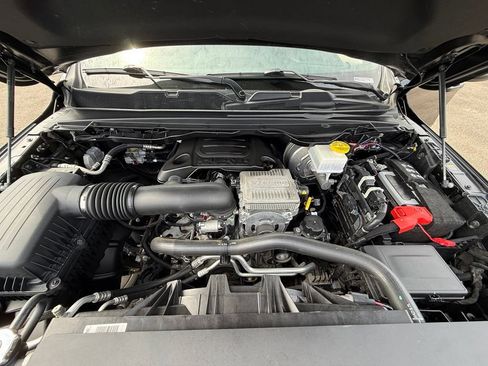 Used 2024 RAM 1500 Laramie AWD/4WD image 31