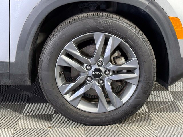 Certified 2023 Kia Seltos LX AWD/4WD image 9