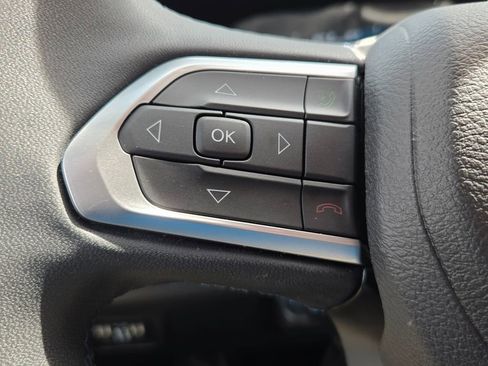 Certified 2022 Jeep Compass Latitude w/ Mopar Graphics Package image 22