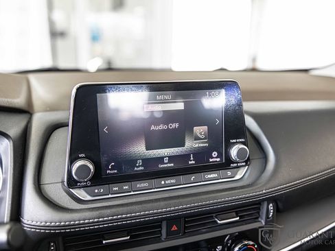 Used 2021 Nissan Rogue S image 25