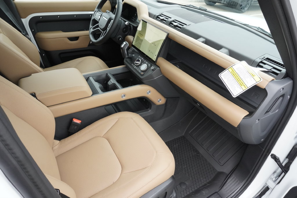 New 2026 Land Rover Defender 110 X-Dynamic SE AWD/4WD image 22