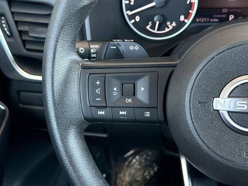 Used 2024 Nissan Rogue S FWD image 29