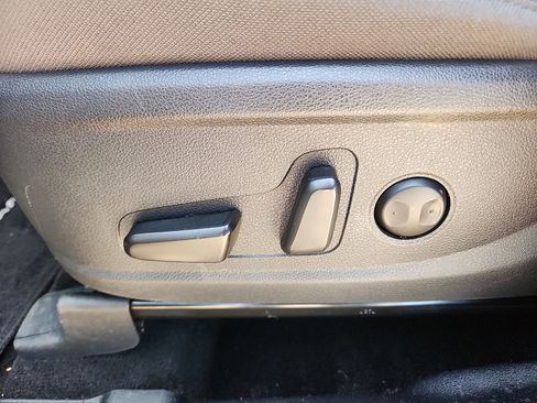 Used 2021 Hyundai Santa Fe SEL w/ Convenience Package FWD image 11