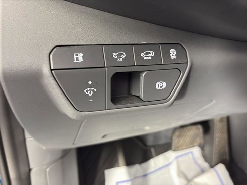 Used 2024 Kia EV9 Land image 25