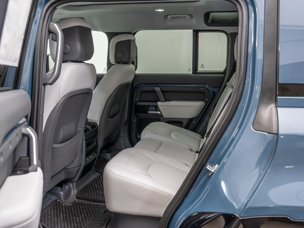 New 2026 Land Rover Defender 110 S AWD/4WD image 45