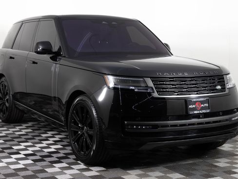 Used 2023 Land Rover Range Rover SE image 11