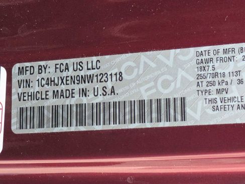 Used 2022 Jeep Wrangler Unlimited Sahara w/ Cold Weather Group image 30